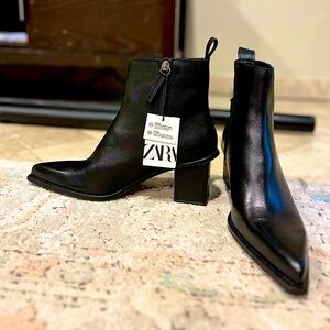 Chic Zara block heel Leather bootie